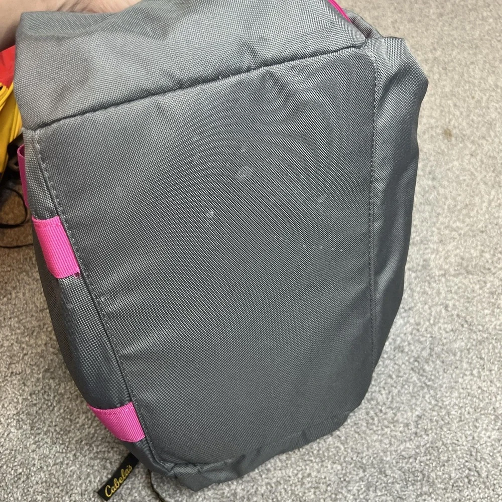 Cabela's Duffel Gym Travel Bag Gray Pink Multiple Pockets Mesh Top Carry Handles